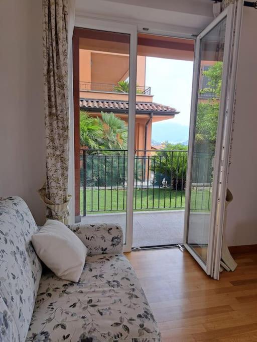 Vista Lago Panoramica Colonno 外观 照片